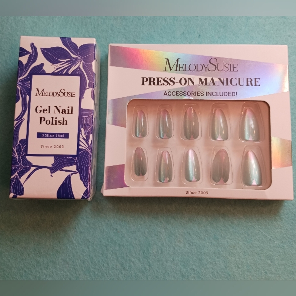 Melody Susie Nail Lot: Purple Gel Nail Polish #P44 + Green Deco Press On Kit